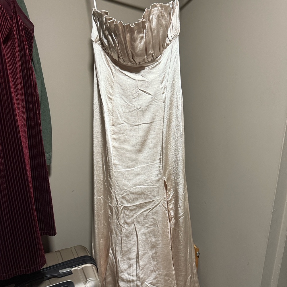 Selfie Leslie Strapless Cream Dress